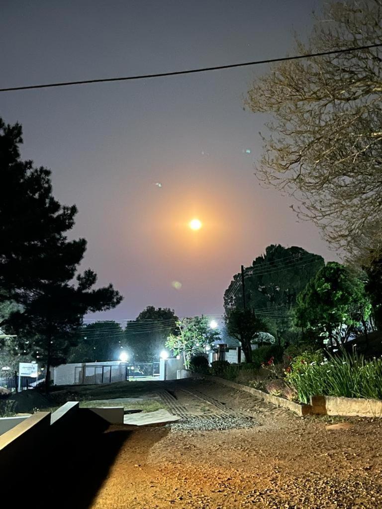Otentik Guesthouse Mbabane Luaran gambar